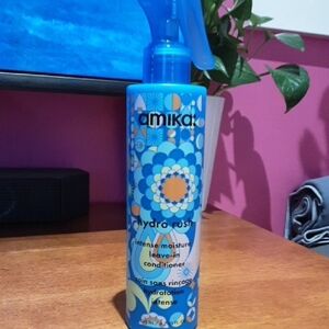 Amika Hydro Rush Intense Moisture Leave-In Conditioner - Vibrant Blue